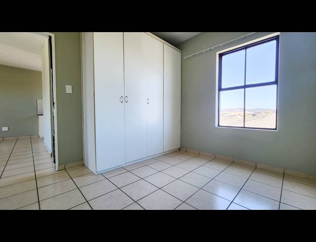 2 BEDROOM APARTMENT TO LET IN PARKLANDS EAST